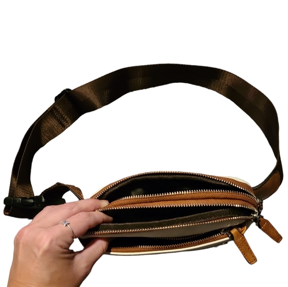 CORAL DAISY Cream & Brown Fanny Pack Bag NWT - Picture 3 of 7
